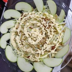 A picture of Waldorf salad.