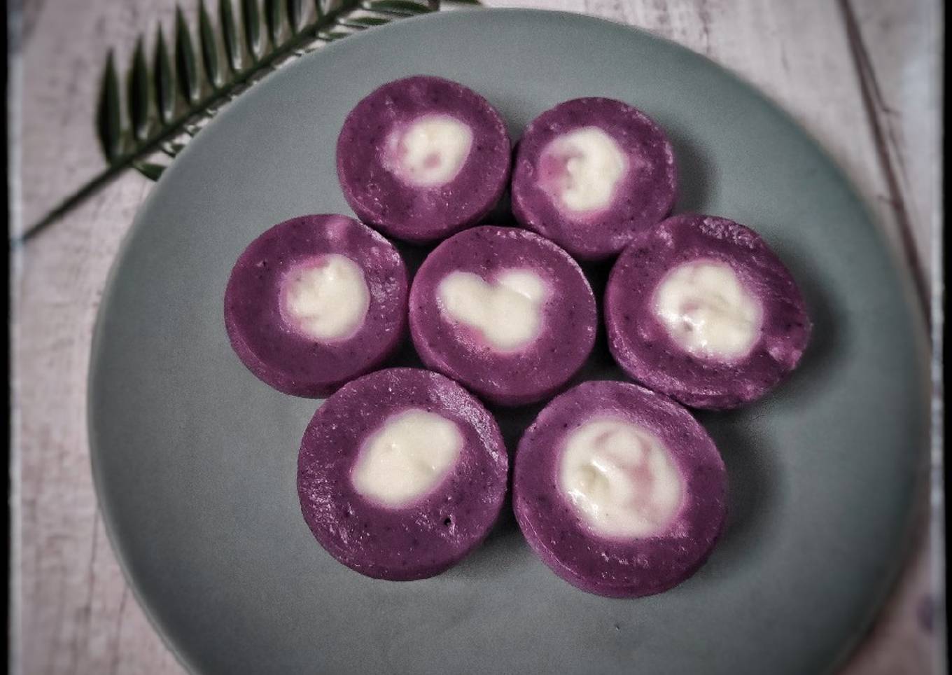 10. Kue Nona Manis Ubi Ungu