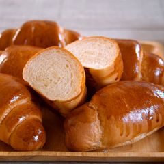 A picture of Japanese Butter Rolls (Table Rolls, Dinner Rolls, White Bread Rolls).