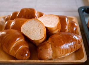 A picture of Japanese Butter Rolls (Table Rolls, Dinner Rolls, White Bread Rolls).