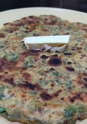 A picture of Fenugreek Paratha.
