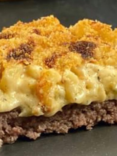 A picture of Hamburger Mac and cheese.