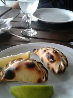 Una foto de Empanadas tucumanas