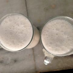 A picture of Almond shake in coffie taste.