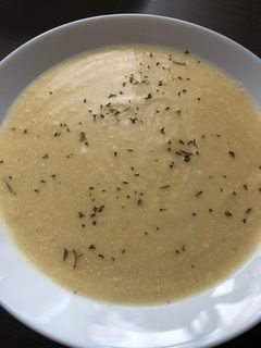 Zellerkrémleves recept fotója