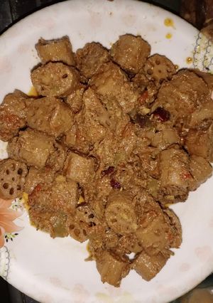 A picture of Lotus root (khati beh).