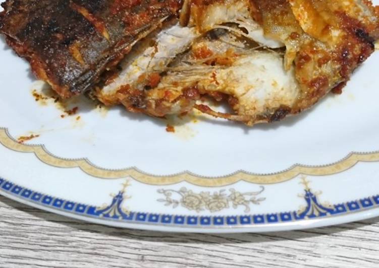 Masakan Unik Ikan Bakar Bumbu Manis Pedas Yummy Mantul