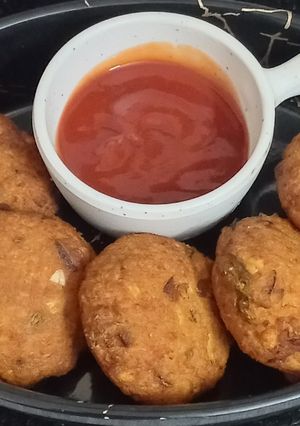 A picture of Parippu Vada Tea Time Snacks.