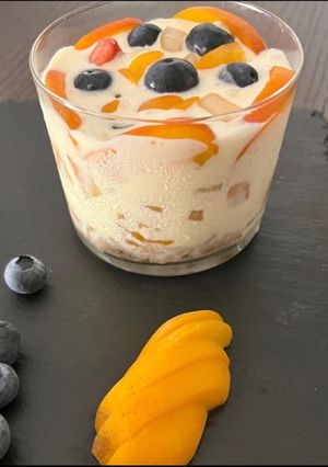 Φωτογραφία της συνταγής Yaourt glacé aux fruits des bois. (Παγωμένο γιαούρτι με φρούτα του δάσους)