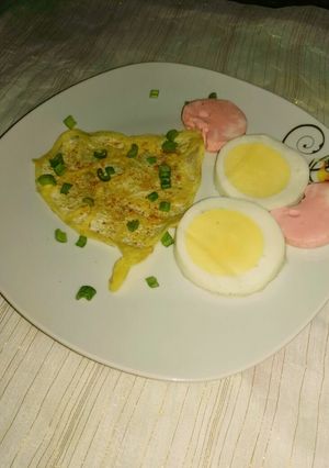 A picture of Stylish and weird boiled egg.