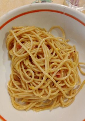 Foto di Spaghetti alla carbonara con prosciutto crudo