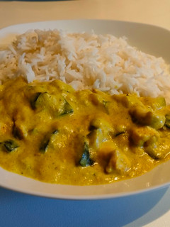 Foto di Riso basmati con pollo al curry e zucchine