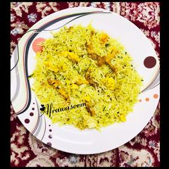 A picture of Instant egg fried rice.
