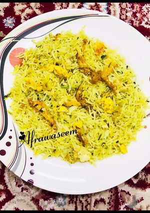 A picture of Instant egg fried rice.
