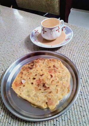 A picture of Bhel paratha.