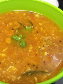 இன்ஸ்டன்ட் இட்லி சாம்பார்🤤😋(instant idli sambar recipe in tamil) செய்முறை முக்கிய புகைப்படம்