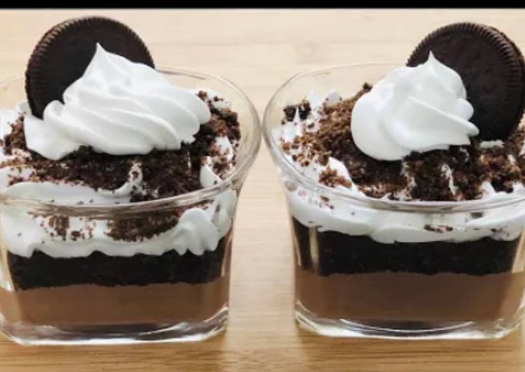 How to Prepare Homemade Oreo Chocolate Trifle