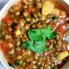 A picture of Mung aloo sabji.
