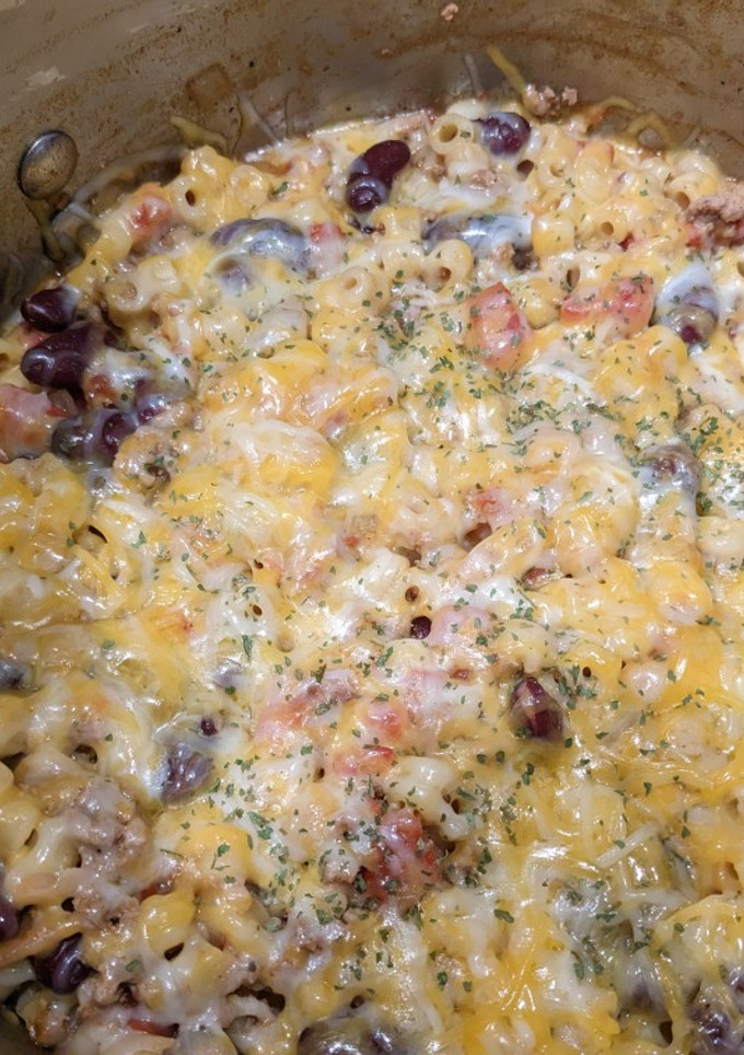 A picture of Chilli Mac.