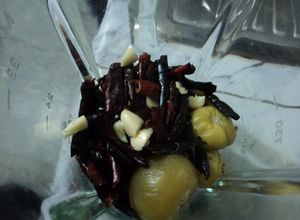 Una foto de Salsa de chiles quemados ranchera la tía güera