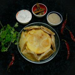 A picture of Khaskhas poori.