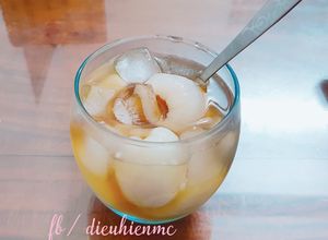 Hình của món Vải ngâm đường.