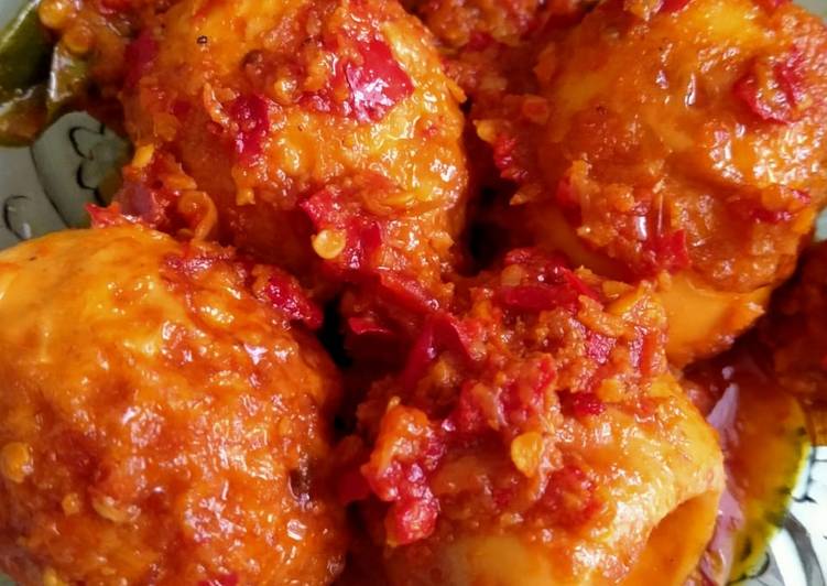 Telor balado pedas ala saia yaa.. 🤭🤩