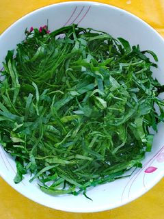 Una foto de Ensalada de Espinacas Agridulce