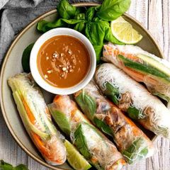 A picture of Vietnamese Summer Rolls.