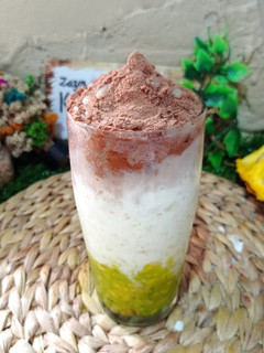 Foto resep Es Alpukat Kocok Milo