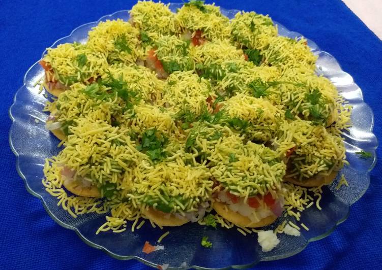 Recipe of Quick Sev Puri