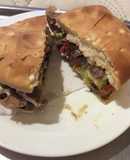 Sándwich con lengua de vacuno
