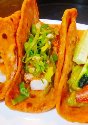 Una foto de Obleas de pan de tomate con puré de sardinas y surimi