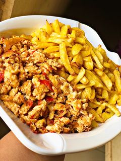Soyayyen dankali da kwai ainihin hoton girkin