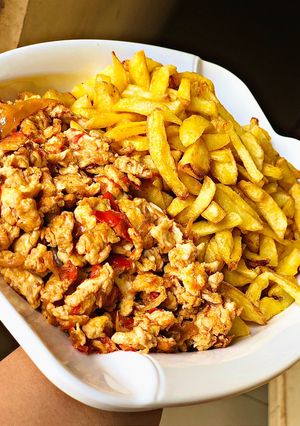 Soyayyen dankali da kwai ainihin hoton girkin