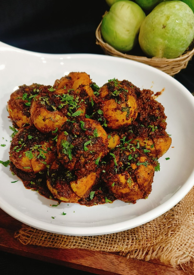 देसी भरवां टिंडे (desi stuff apple gourd recipe in Hindi) रेसिपी मुख्य फोटो