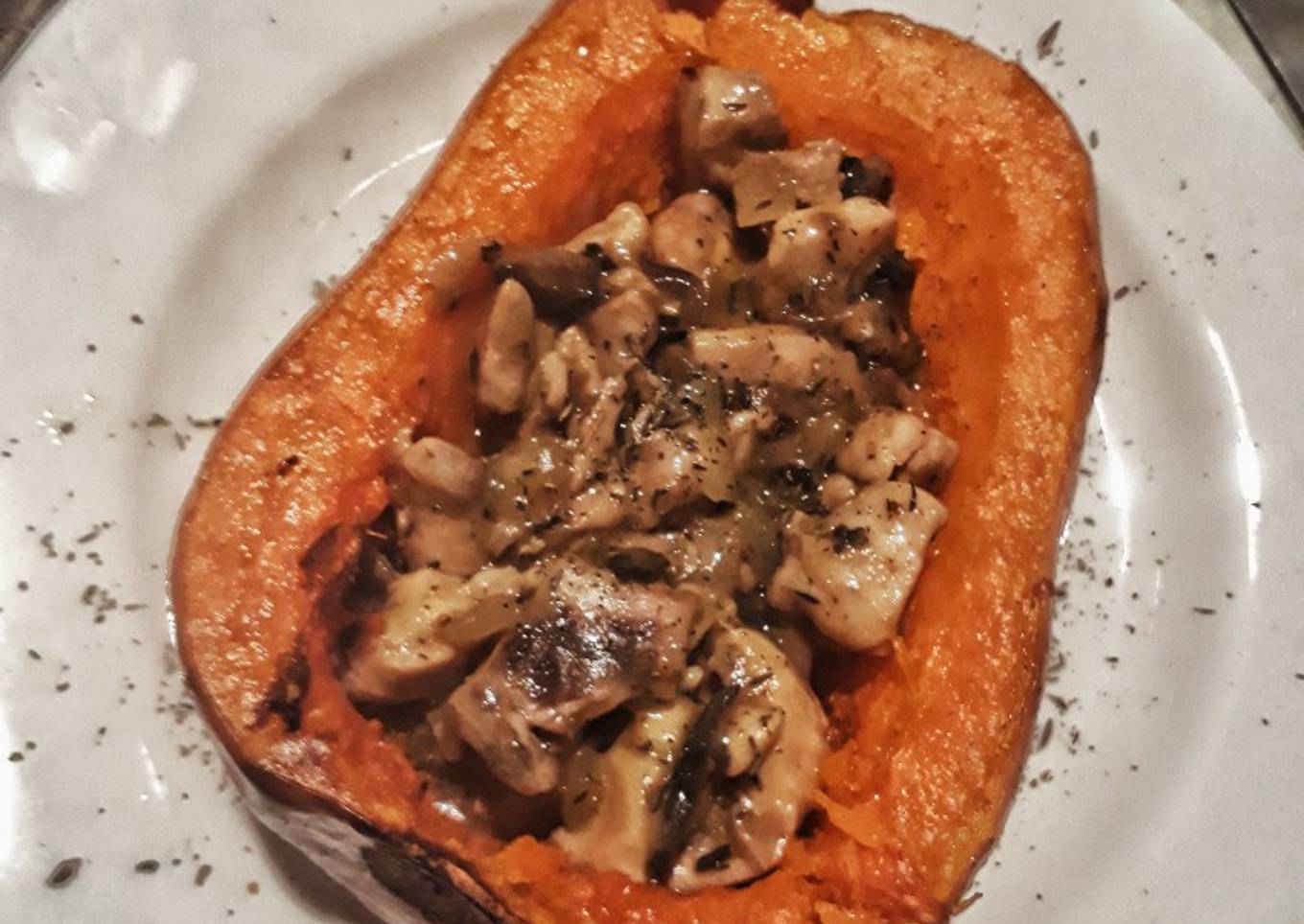 Calabaza rellena de pollo(c/ salsa de champignon mostaza y miel)