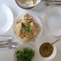 Boiled chicken and chicken rice A picture of Boiled chicken and chicken rice.