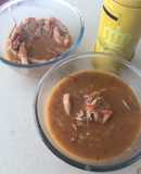 Cazuela de calamar con arroz en salsa roja