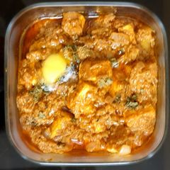 A picture of Paneer masala.