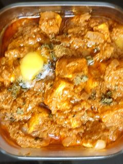 A picture of Paneer masala.