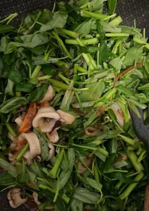 Foto resep Tumis Kangkung Cumi Saus Tiram