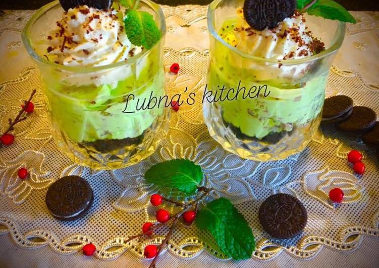 Recipe of Super Quick Homemade Oreos and Mint Chip Cheesecake Mousse: