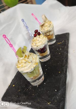 A picture of Butter frosting fruit shots.