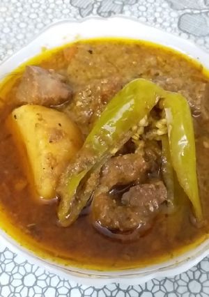 A picture of Beef ka salan.