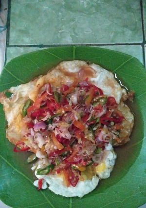 Foto resep Telor ceplok sambal matah
