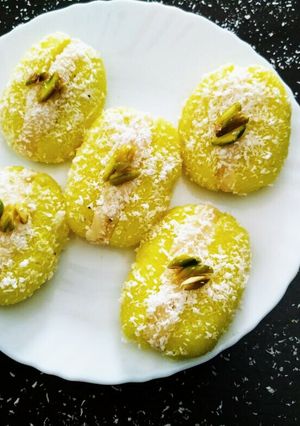 A picture of Malai Cham cham.