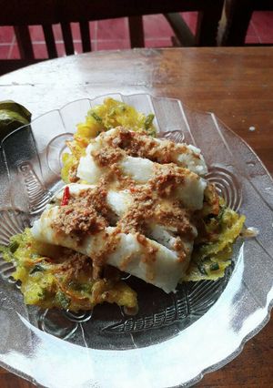 Foto resep Lontong isi oncom dan bala-bala sambal kacang