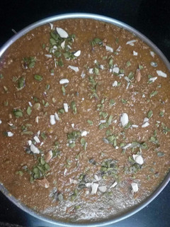बेसन बर्फी (Besan Barfi recipe in Hindi) रेसिपी मुख्य फोटो
