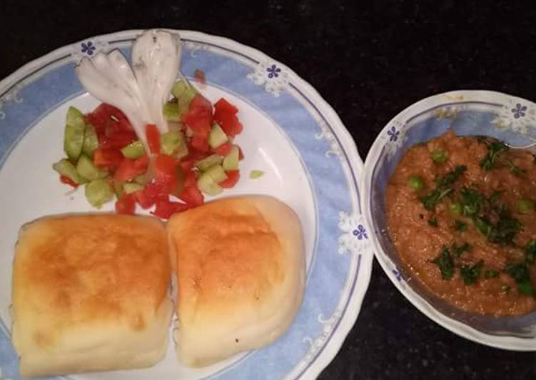 How to Prepare Super Quick Homemade Pav bhaji